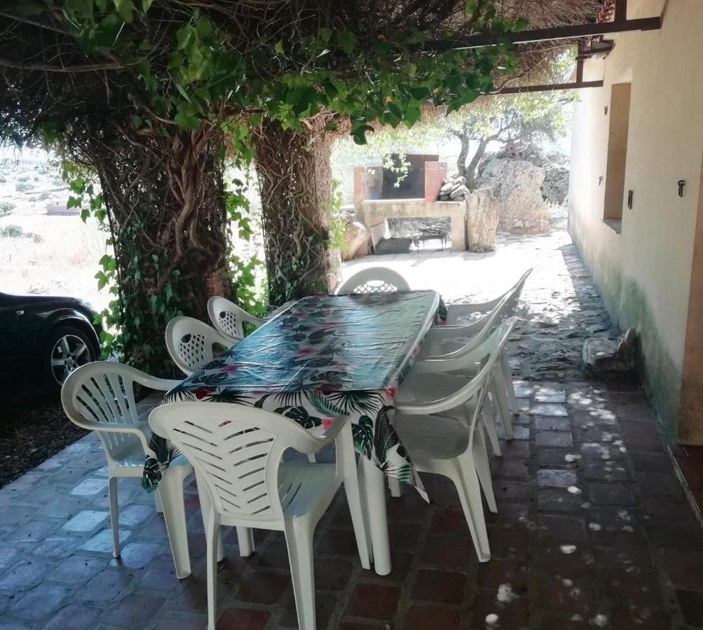 Casa Rural En El Cerro Del Buho Piedrabuena Luaran gambar